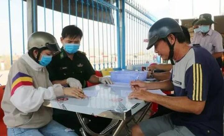 Hotspot Matrix: Biến Mua váy hoa mà không biết 4 thành cơ hội marketing đột phá